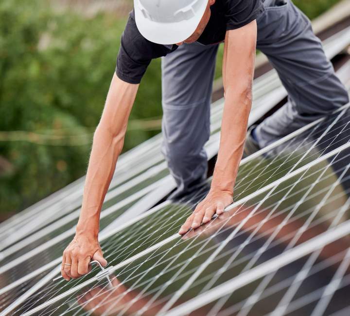 Mise en place de panneaux solaires à Deauville
