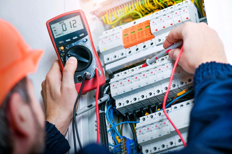 Qui faut-il contacter pour un dépannage électrique ? Deauville<br>Électricien à Deauville<br>Travaux électriques à Deauville